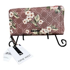 NWT! Nine West Floral Leather Long Zipper Wallet That holds phone
